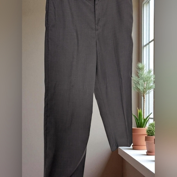Croft & Barrow Men's Charcoal Dress Pants Size 34x30 (EUC) - Picture 11 of 13